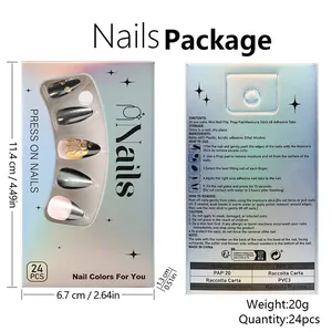 Dettagli della confezione di unghie finte cat eye con decorazioni a stelle e lune
