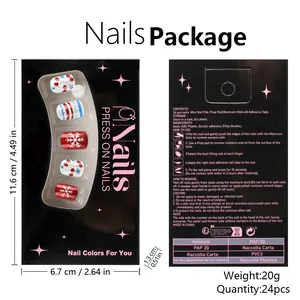 Detalle del set de uñas navideñas con diseños de copos de nieve y tiras adhesivas