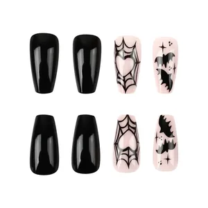Unghie lunghe lucide di Halloween stile coffin con ragnatela nera e decorazioni di pipistrelli