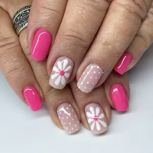 Short Square Press On Nails Pink White Polka Dot Daisy Pattern Glossy Fake Nails For Women Daily Manicure Art Decoration