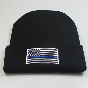 Schwarze Strickmütze mit aufgenähtem US Flagge Aufnäher für Herren und Damen