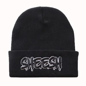 Streetstyle Beanie in Schwarz mit 3D SHEESH Graffiti-Stickerei auf dem Umschlagbund