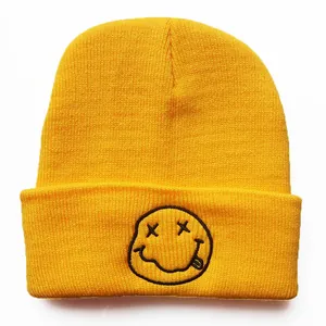90s Grunge Smiley embroidered yellow knit beanie hat for street style and winter warmth