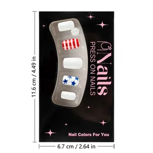 Detailansicht der quadratischen Press-on Nails zum Unabhängigkeitstag in US-Design