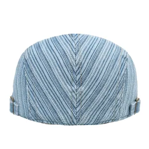 Hellblaue Denim-Schiebermütze mit Streifenmuster und verstellbaren Metallschnallen für Damen