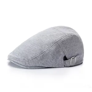 Classic grey textured knit flat cap for men with adjustable side metal buckle detail