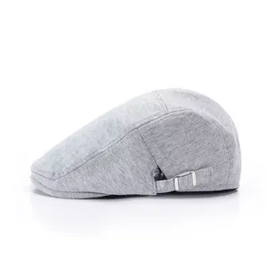 Men's retro light grey wool newsboy cap with adjustable silver metal side buckle