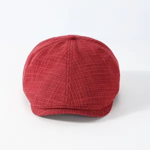 Casquette gavroche classique à carreaux rouges au style britannique vintage structuré