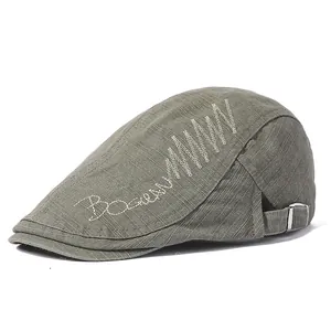 Classic cotton flat cap for men with side letter embroidery and adjustable metal buckle