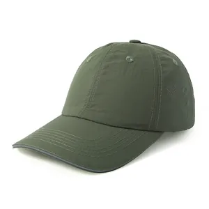 Casquette de baseball vert foncé à séchage rapide avec motif de feuille d'érable perforé