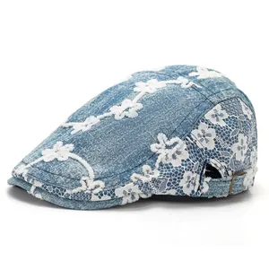 Casquette gavroche en denim pour femme avec broderie florale en dentelle et résille