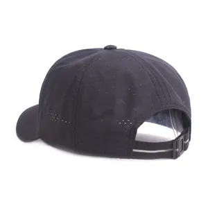 Quick-dry mesh baseball cap in black with breathable fabric and adjustable strap