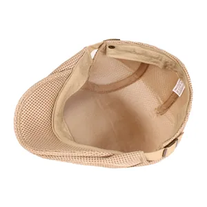 Vue interne de la casquette plate en maille kaki avec tissu respirant et bandeau