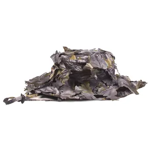 Dettaglio del cappello boonie mimetico 3D con poliestere traspirante e cinturino sottogola