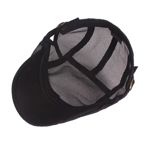 Casquette plate noire en maille pour homme avec tissu respirant et boucle réglable