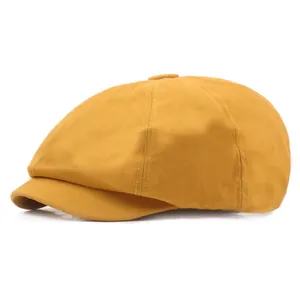 Casquette gavroche jaune classique en toile avec un design rétro de style anglais