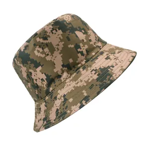 Vue détaillée du motif camouflage numérique et des coutures renforcées du chapeau de soleil