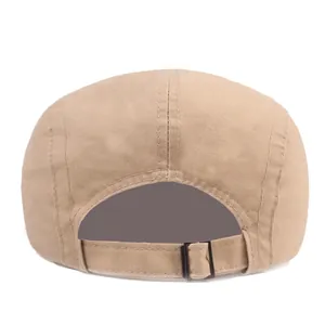 Béret étoile en coton kaki vue arrière avec boucle métallique réglable fond blanc