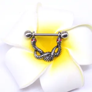 Doppelter Schlangen-Brustring aus Vintage-Silberstahl mit roten Steinen und Blumenhintergrund