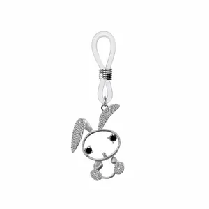Piercing de téton lapin en argent avec zircons micro-pavés et yeux en gemmes noires