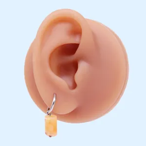 Orecchino a cerchio minimalista in argento con pendente a cilindro giallo su modello