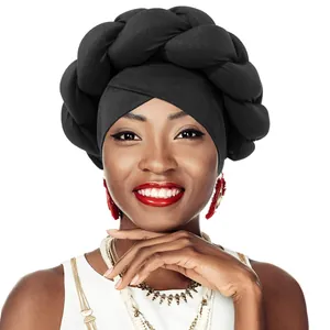 Turbante nero alla moda in seta di latte con design a treccia etnica per donne