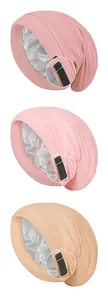 Details von verstellbaren Schlafmützen in Rosa mit Satinfutter und elastischem Band