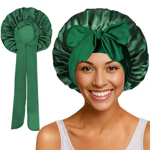 Détails de la charlotte de nuit en satin vert foncé avec bande élastique et long ruban