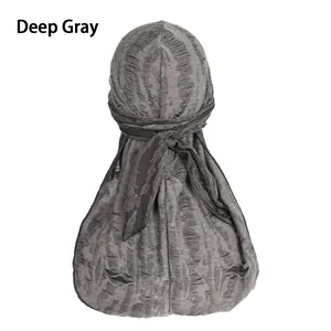 Detailansicht eines dunkelgrauen Durag im Distressed-Look mit langen Bändern und Textur