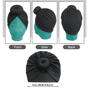 Turbante nero con design a ciambella che mostra vista frontale laterale e posteriore