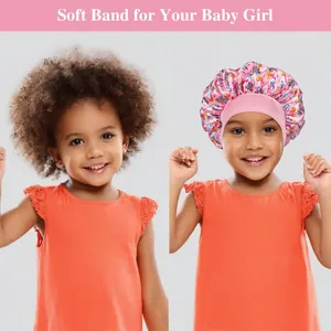 Rosa Satin Schlafhaube für Babys mit Einhorndruck und elastischem Band zum Haarschutz