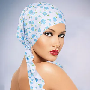 Ademende hoofddoek voor dames met elegante blauwe bloemenprint voor buitengebruik