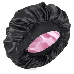 Zweilagige Satin Schlafhaube zur Haarpflege mit verstellbarem Gummiband in Schwarz und Rosa