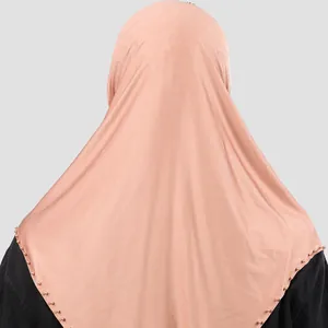 Hiyab musulmán rosa para mujer con detalles de cuentas en la espalda en seda de leche