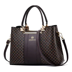 Sac cabas rétro à monogramme en cuir synthétique marron avec finitions dorées chic