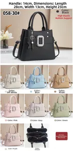 Detalle de opciones de color y bolsillos internos del bolso bandolera grande para mujer