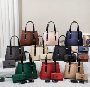 Detailed grid of nine-color crocodile pattern tote bag set with size measurements