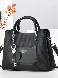 Sac à Main Femme en Cuir PU Plissé Fashion Queen Petit Sac Carré Avec Pendentif Coeur Clé Sac à Épaule Bandoulière