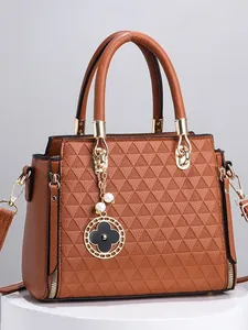 Damen PU-Leder Tote Handtasche Geometrische Dreieck Geprägte Große Kapazität Umhängetasche Mit Kleeblatt Anhänger Elegante Crossbody Tasche