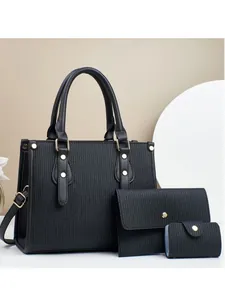 Ensemble de 3 sacs cabas noirs en cuir texturé avec des détails dorés sophistiqués