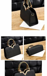 Vues détaillées du sac noir à motifs géométriques et poignées tressées dorées