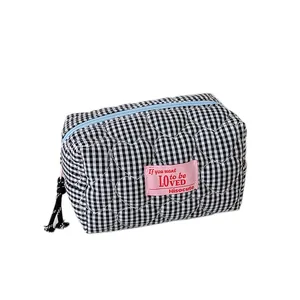 Checkered heart quilted stationery bag with large capacity and pink woven label