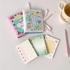 Détails des couvertures de classeur couleur macaron et des recharges à motifs d'ours