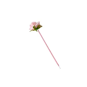 Stylo à bille rose avec fleur artificielle et tige enveloppée de ruban pour décoration