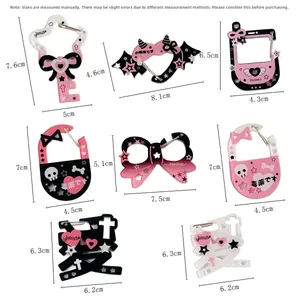 Detailed size measurement of diverse acrylic carabiner clips with heart and skull shapes