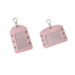 Rosa PU-Leder Kartenhalter in horizontaler und vertikaler Form mit Herzkarabinern