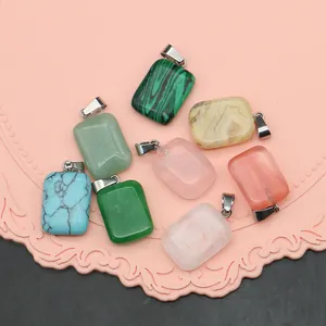 Set de 8 colgantes rectangulares de piedra natural con enganches de metal plateado