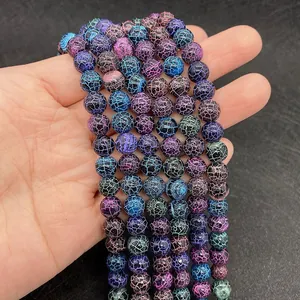 Macro-opname van 8-10mm paarse en blauwe drakenader agaat kralen voor DIY sieraden maken