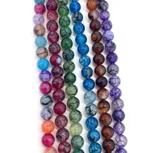 Detailopname van kleurrijke drakenader agaat kralen voor DIY-sieraden maken