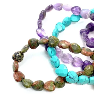 Gefacetteerde hartvormige natuurstenen kralen in amethist en turkoois voor sieraden